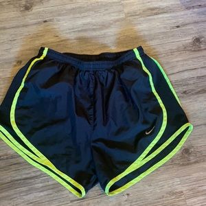 Nike Women’s Dry Tempo Shorts